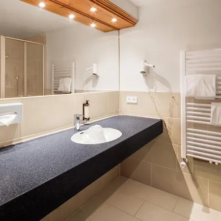 酒店 Alpura Allgaeu - Hotel, Gym & Sauna 巴特欣德朗